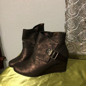 Blowfish brown wedge boot